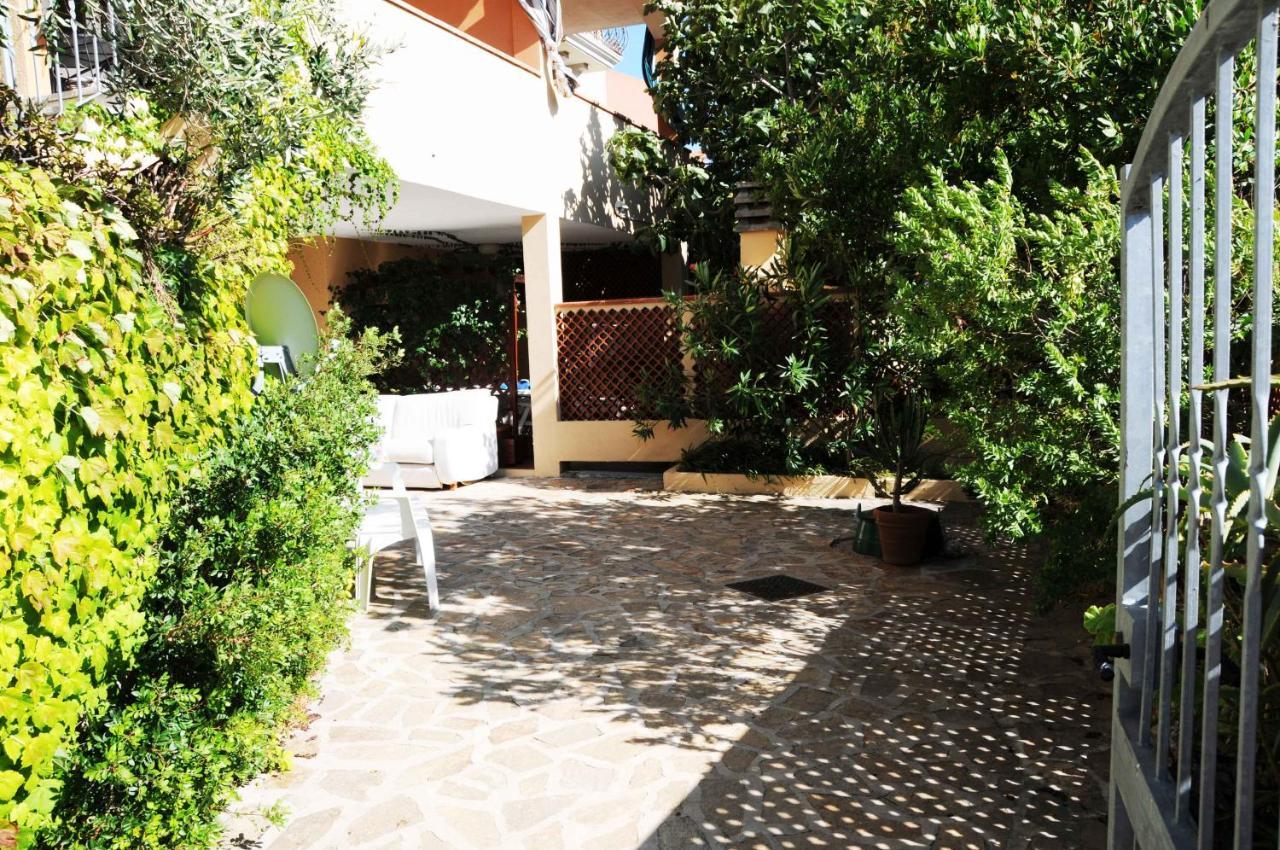 B&B Casa Derosas Golfo Aranci Exterior photo