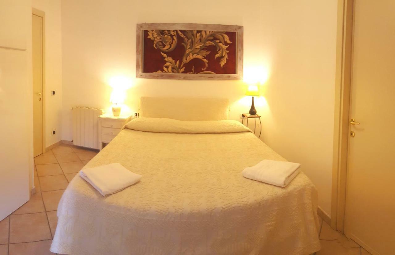 B&B Casa Derosas Golfo Aranci Exterior photo